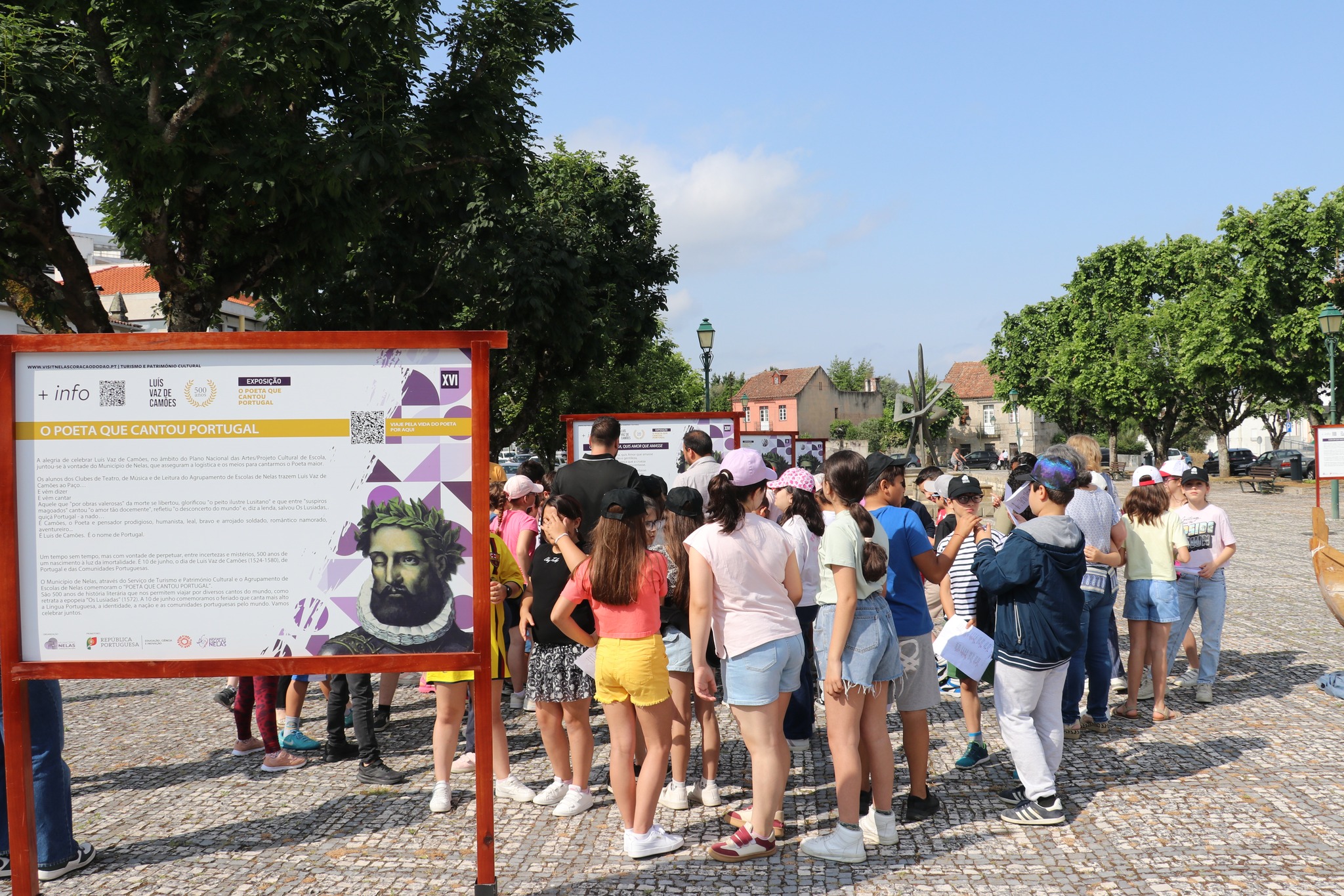 Alunos do Centro Escolar visitaram exposições dos 500 anos de Camões