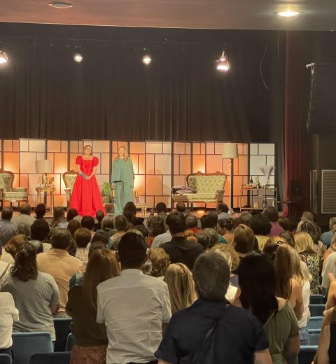 Espetáculo de Teatro “Amigos com Benefícios”